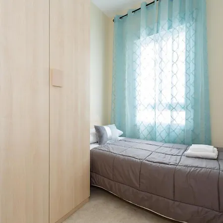 Apartamento Playa Cadiz By Isa Hoteles Exterior photo